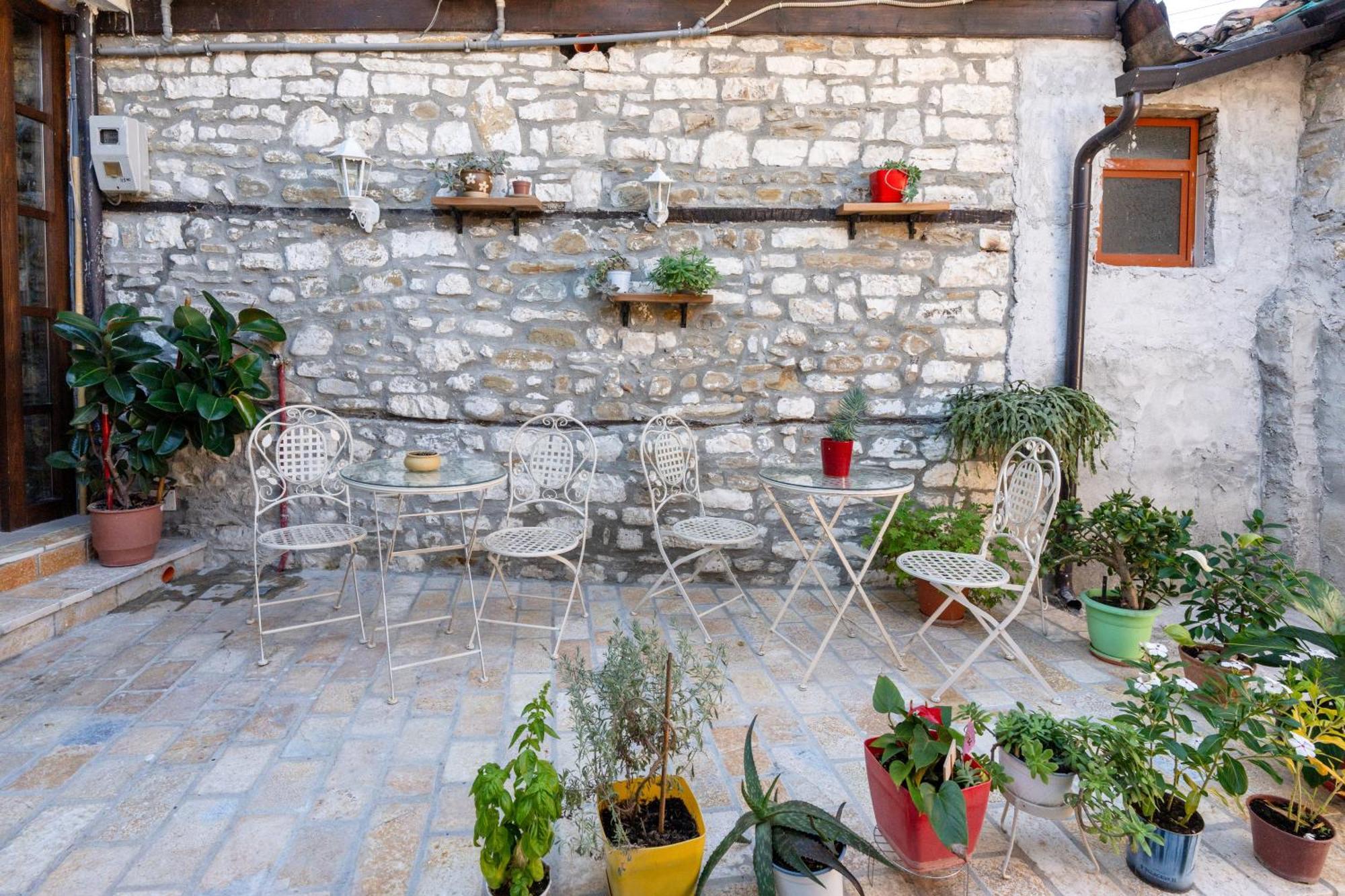 The Well House - Unesco Berat Exterior foto